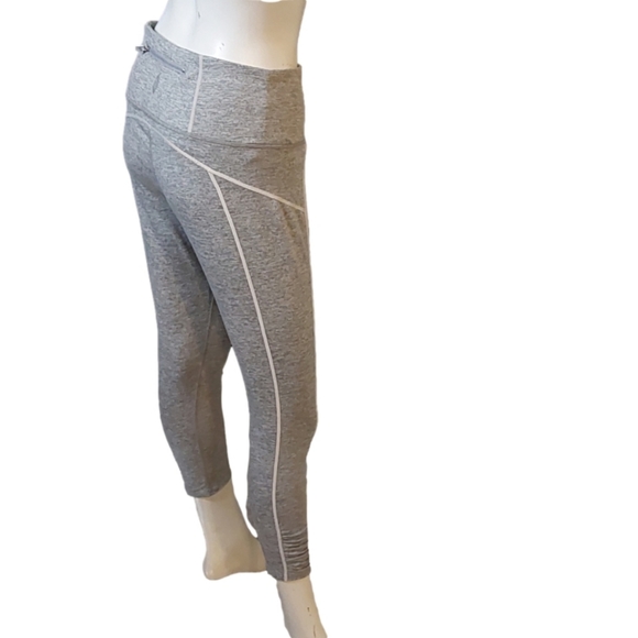 FREE PEOPLE HEATHER GREY MOVEMENT LEGGINGS WOMEN'S LARGE - Picture 2 of 4